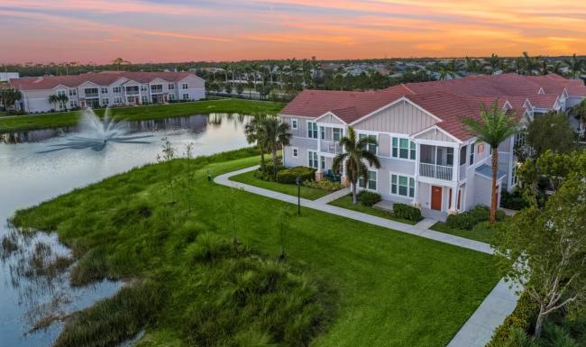 a row of houses along a river